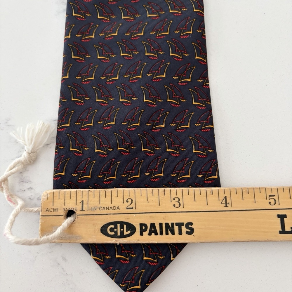 Salvatore Ferragamo Geometric Silk Tie Red Gold Black Made in Italy - Picture 5 of 5